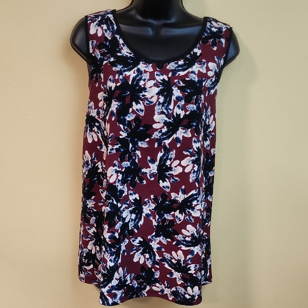 Vera Wang Floral Sleeveless Top